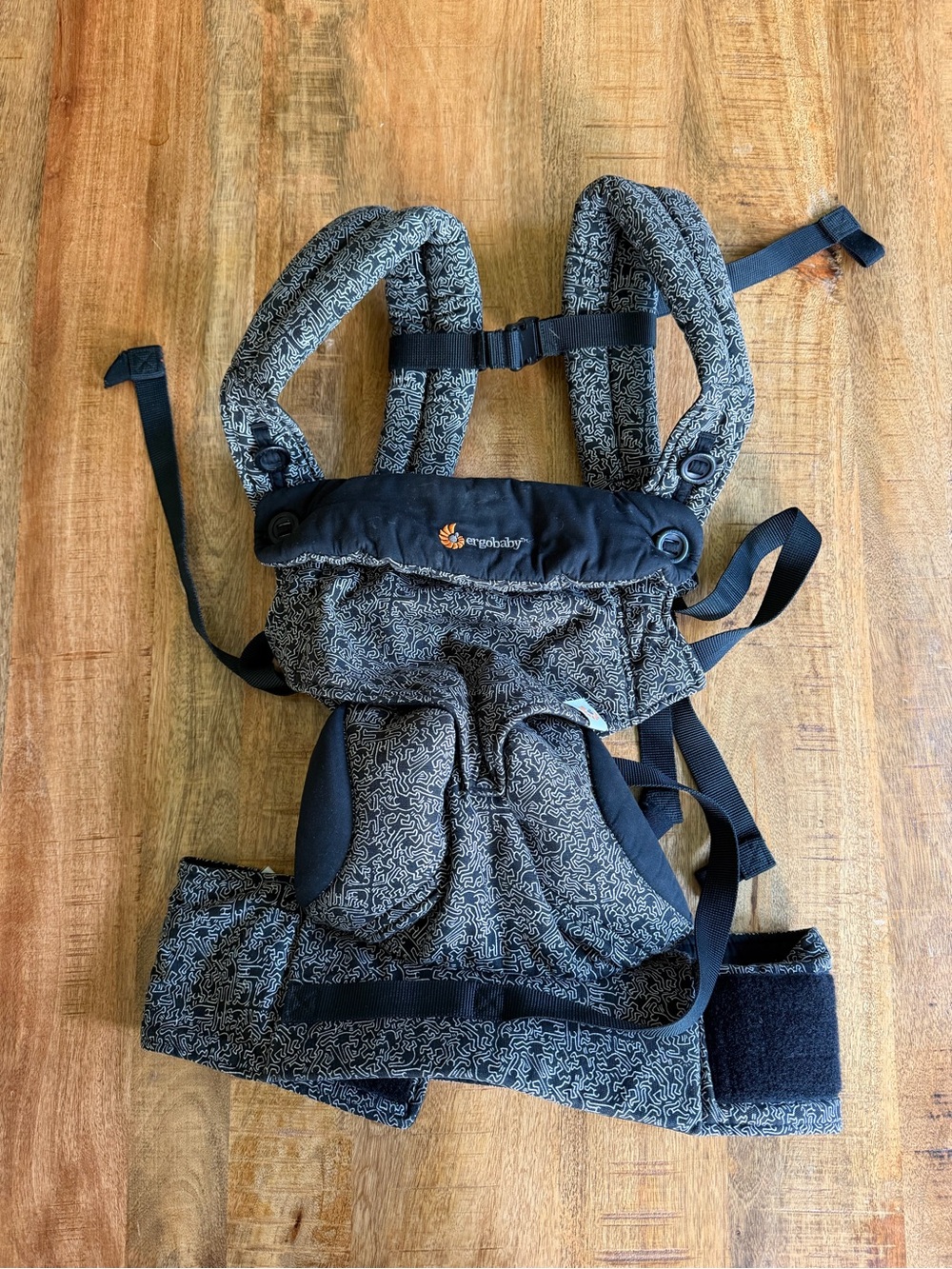 Ergobaby Carrier Black Patterned
